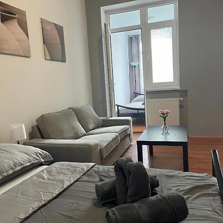 1St Plaza Apartment 布拉迪斯拉发 外观 照片